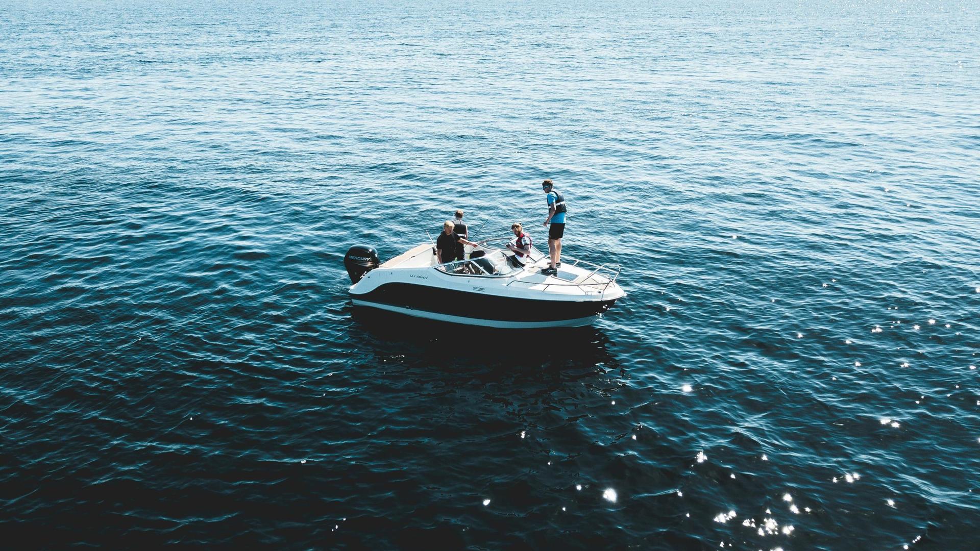 Wisconsin DNR reminds residents to boat responsibly over the holiday weekend