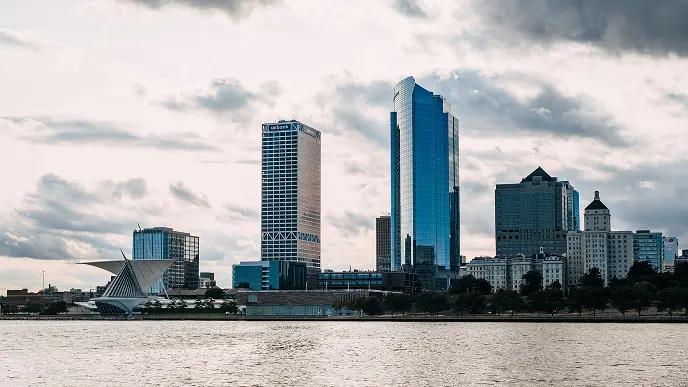 Wisconsin lost 55,000 jobs during COVID-19 pandemic, new report finds